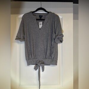 NWT Daytrip Gray V-Neck Tie-Front Top